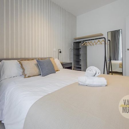 מדריד Spacious New Apartment Para 7 En La Plaza De Tirso De Molina מראה חיצוני תמונה